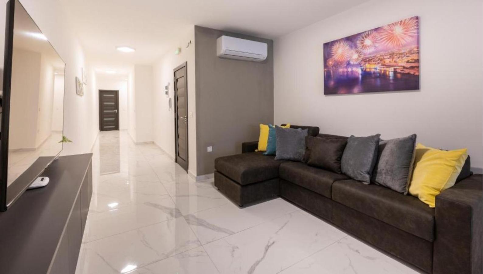Emerald Suite St Paul's Bay Zewnętrze zdjęcie